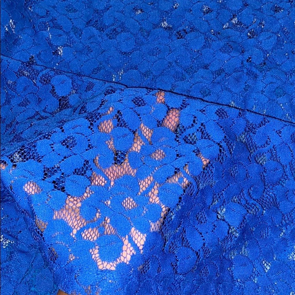 LACE TOP - Picture 3 of 3